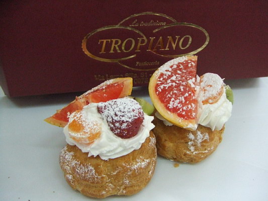 Pasticceria Tropiano Bign panna e frutta